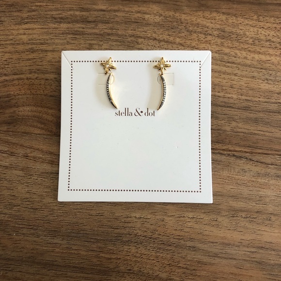 Stella & Dot Jewelry - Stella and Dot Stars and Moon Stud Pack Stella & Dot Jewelry - Stella and Dot Stars and Moon Stud Pack